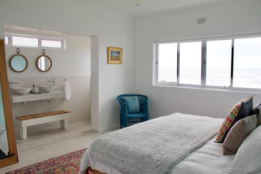 Seafront House With A View Holiday home Kleinmond