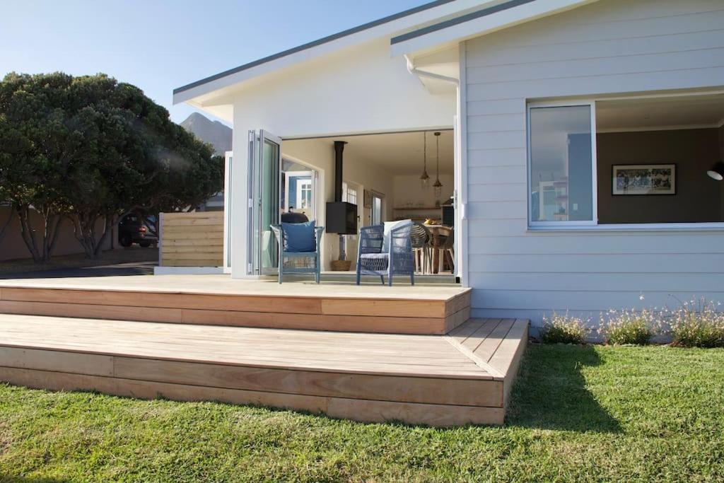 Seafront House With A View Holiday home *